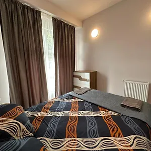  Апартаменты Cozy With Terrace In Quite Neighborhood